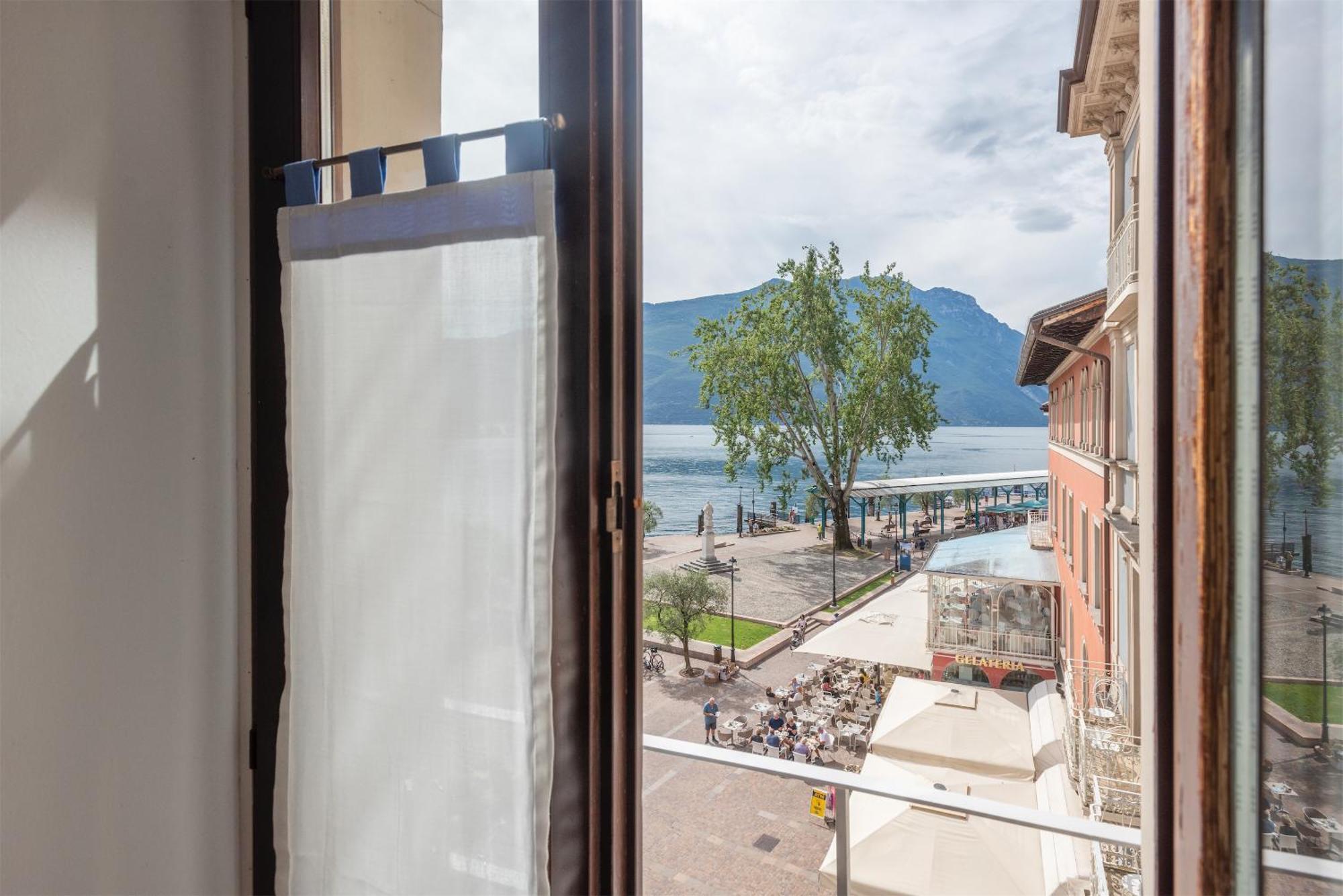 Casa La Torre, The View On The Lake Riva del Garda Dış mekan fotoğraf